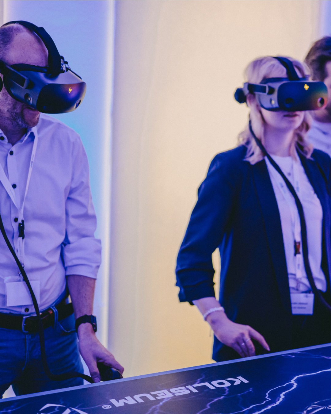 Teilnehmende mit VR-Brillen beim Arvato-Recruiting-Event